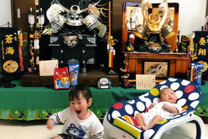 五月人形の兜飾りで端午の節句 兄弟で初節句|静岡県静岡市の奏翔くん - ひなせい 五月人形