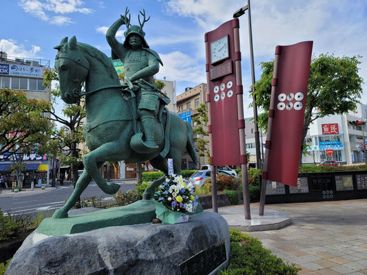 真田幸村とは?名言・戦い・赤い鎧兜の甲冑 学ぶ 六文銭の旗印 武将の生き方 大坂の陣 - ひなせい 五月人形