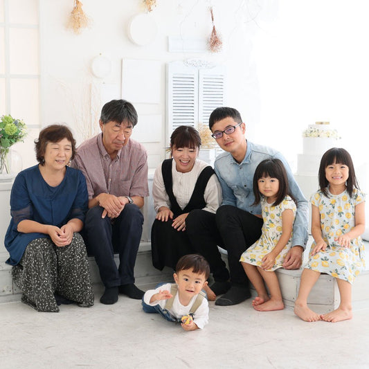 【子供の日 兜鎧飾りの意味と飾り方】初節句を彩るおしゃれでコンパクトな五月人形の選び方 - ひなせい 五月人形