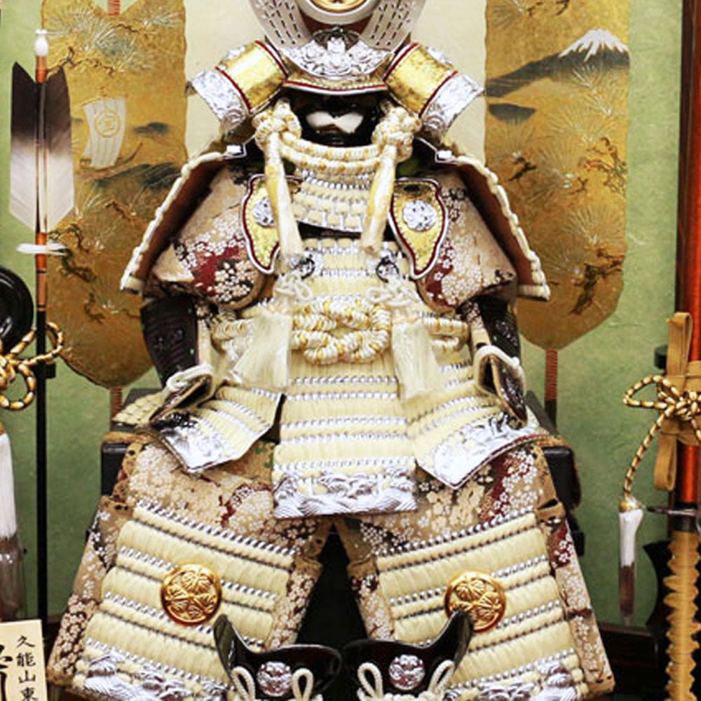 10号鎧 徳川家康|おしゃれな白い五月人形|インテリア的に飾る|兜鎧飾り 端午の節句飾り こどもの日 5月人形 人気 - ひなせい 五月人形