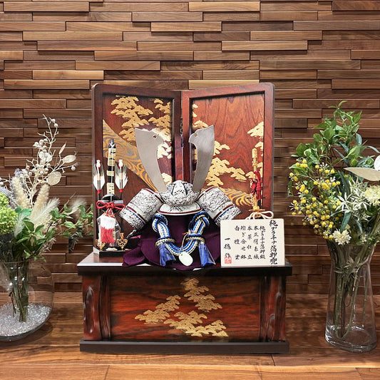 13号純プラチナ箔押兜|ちっちゃい 五月人形 兜 兜飾り コンパクト飾り|おしゃれ 兜鎧飾り 端午の節句飾り こどもの日 5月人形 人気 - ひなせい 五月人形