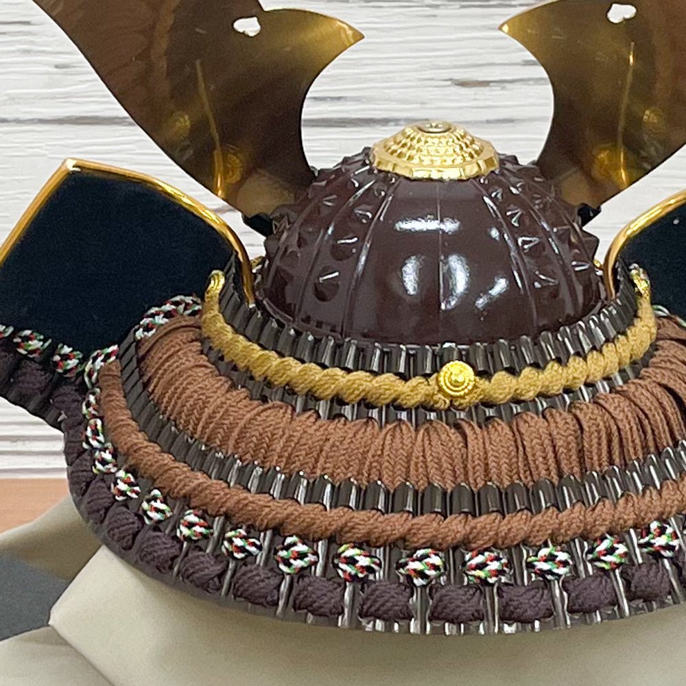 横幅25cm|コンパクトケース飾り|今どきの五月人形| モダンなデザイン|コンパクト おしゃれ 兜鎧飾り 端午の節句飾り こどもの日 - ひなせい 五月人形