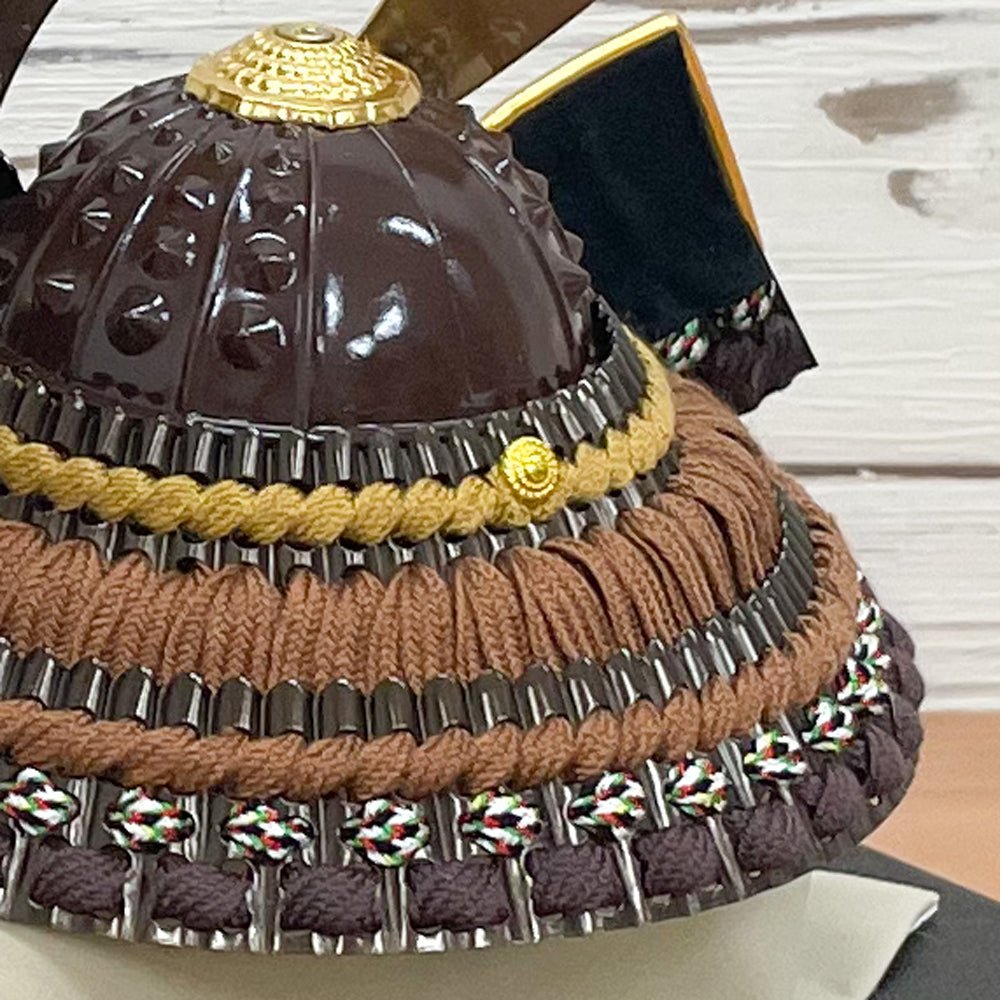 横幅25cm|コンパクトケース飾り|今どきの五月人形| モダンなデザイン|コンパクト おしゃれ 兜鎧飾り 端午の節句飾り こどもの日 - ひなせい 五月人形