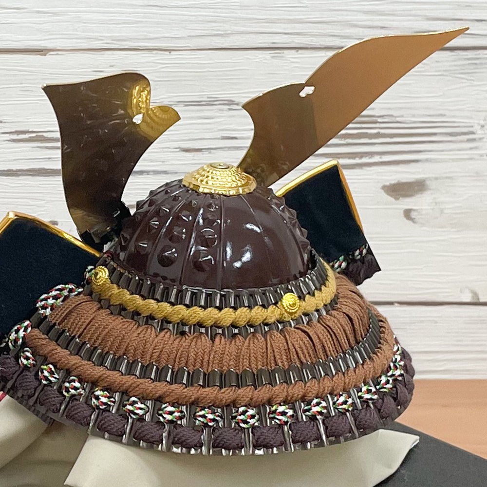 横幅25cm|コンパクトケース飾り|今どきの五月人形| モダンなデザイン|コンパクト おしゃれ 兜鎧飾り 端午の節句飾り こどもの日 - ひなせい 五月人形