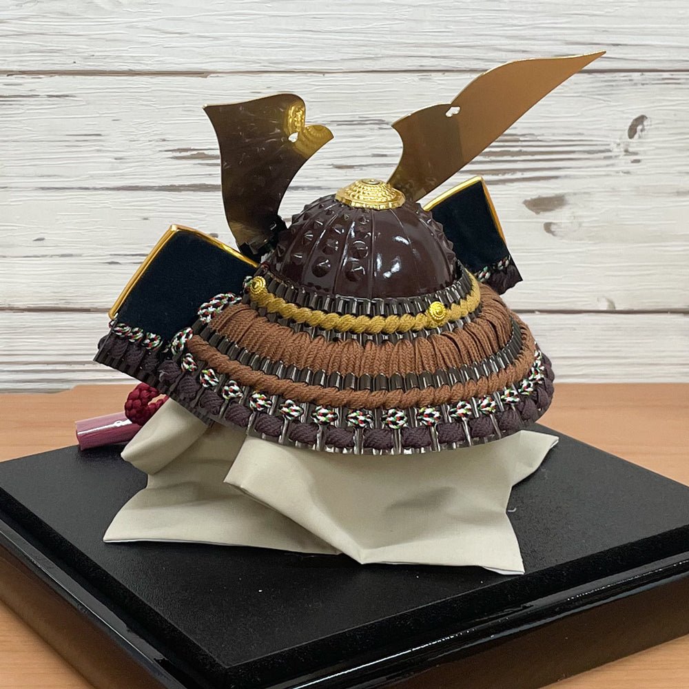 横幅25cm|コンパクトケース飾り|今どきの五月人形| モダンなデザイン|コンパクト おしゃれ 兜鎧飾り 端午の節句飾り こどもの日 - ひなせい 五月人形