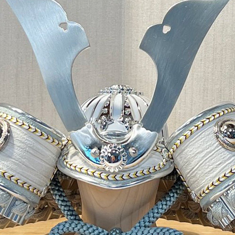 横幅32cm|4号 ブルー兜 ブラウン moonlight|玄関に飾りたい コンパクト五月人形 |モダン|コンパクト おしゃれ 兜鎧飾り 端午の節句飾り こどもの日 5月人形 - ひなせい 五月人形