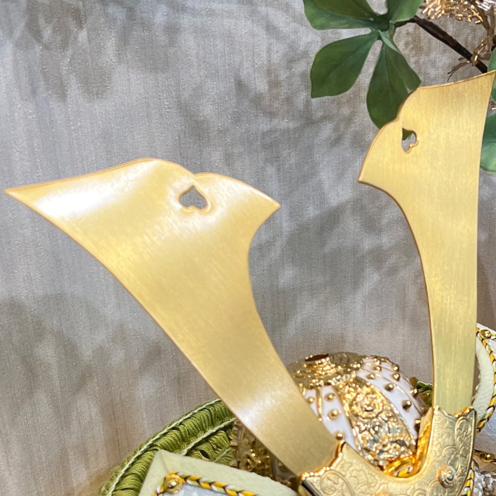 横幅35cm|名工 小島辰広作 白1/5・中鍬緑 グリーン|そよ風が吹き込む| 希少な五月人形|コンパクト おしゃれ 兜鎧飾り 端午の節句飾り こどもの日 5月人形 人気 - ひなせい 五月人形