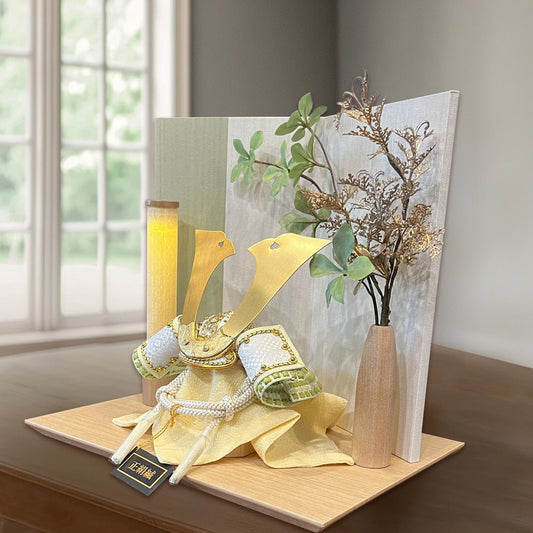 横幅35cm|名工 小島辰広作 白1/5・中鍬緑 グリーン|そよ風が吹き込む| 希少な五月人形|コンパクト おしゃれ 兜鎧飾り 端午の節句飾り こどもの日 5月人形 人気 かぶと - ひなせい 五月人形