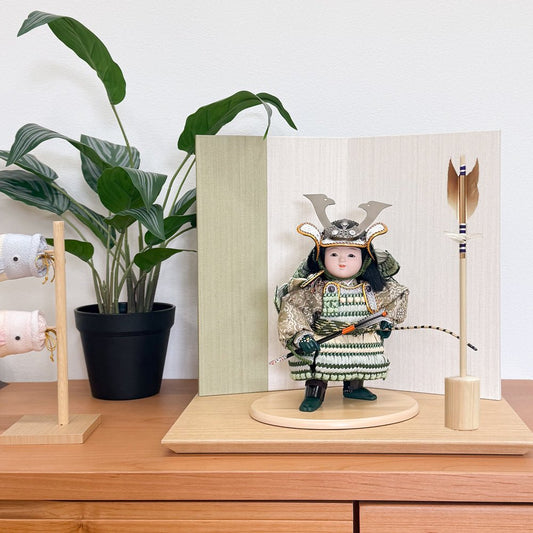 横幅35cm|武者人形【健】水色 子供大将|可愛いお顔|コンパクト おしゃれ 兜鎧飾り 端午の節句飾り こどもの日 5月人形 人気 - ひなせい 五月人形