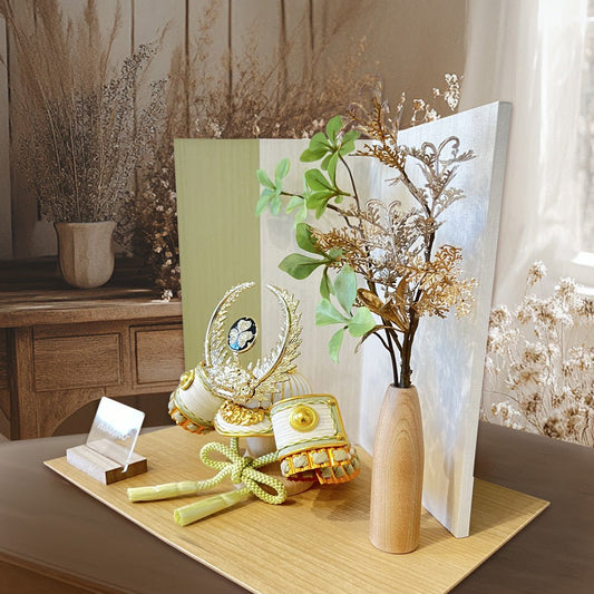 横幅35cm|4号 くすみ色緑 武将 徳川家康|新緑の5月5日に飾りたい|Flower Moon 五月人形 歯朶具足|モダン|コンパクト おしゃれ 兜鎧飾り こどもの日 かぶと - ひなせい 五月人形