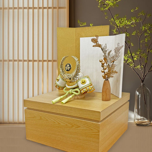 横幅37cm 五月人形 収納兜飾り|4号|くすみ色緑| 武将 徳川家康|戦国時代 武将 戦さのない平和を築いた|コンパクト おしゃれ 兜鎧飾り 端午の節句飾り かぶと - ひなせい 五月人形