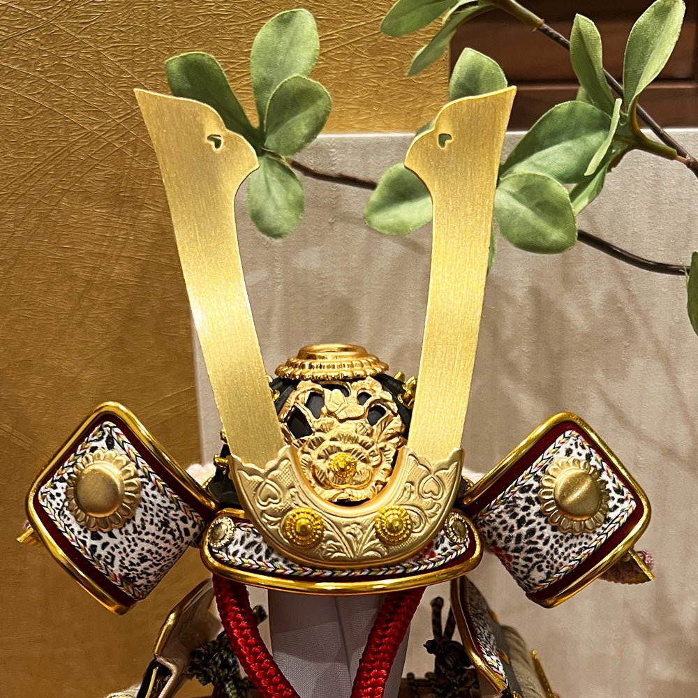 4号 奉納鎧飾り| パープルむらさき色取り| 淡紫の色づけ| 生彩 |五月人形|コンパクト おしゃれ 兜鎧飾り 端午の節句飾り こどもの日 5月人形 人気 - ひなせい 五月人形