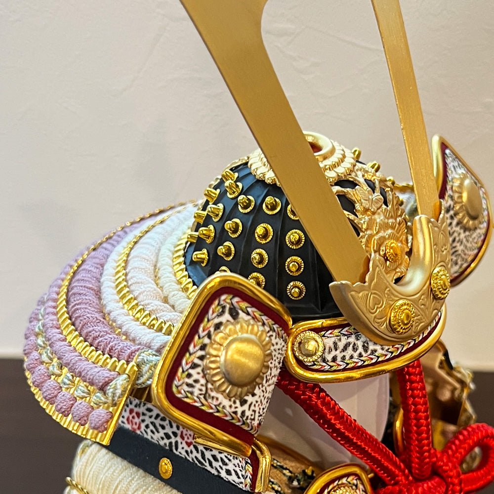 4号 奉納鎧飾り| パープルむらさき色取り| 淡紫の色づけ| 生彩 |五月人形|コンパクト おしゃれ 兜鎧飾り 端午の節句飾り こどもの日 5月人形 人気 - ひなせい 五月人形