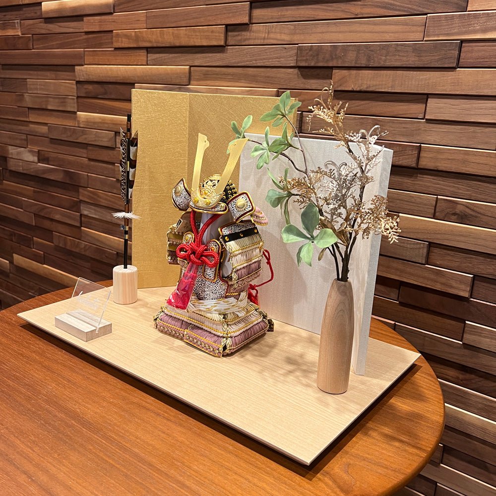 4号 奉納鎧飾り| パープルむらさき色取り| 淡紫の色づけ| 生彩 |五月人形|コンパクト おしゃれ 兜鎧飾り 端午の節句飾り こどもの日 5月人形 人気 - ひなせい 五月人形