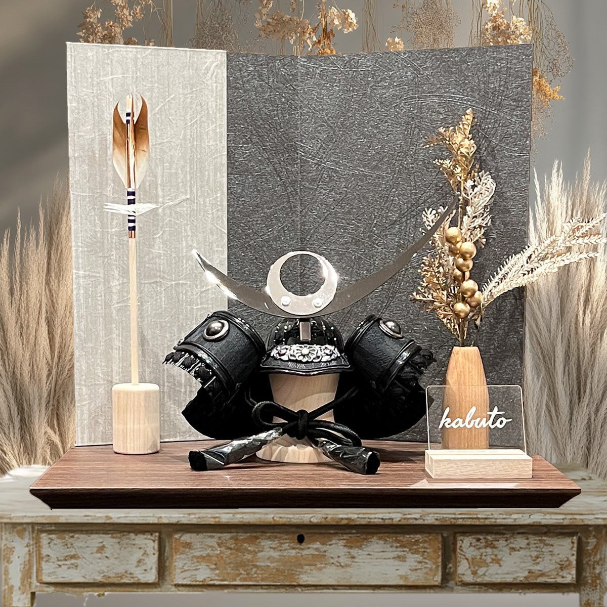 4号 ブロンズ 武将 上杉謙信兜飾り|GWに飾ると、よりシックに|五月人形 越後の虎|コンパクト おしゃれ 兜鎧飾り 端午の節句飾り こどもの日 5月人形 人気 - ひなせい 五月人形