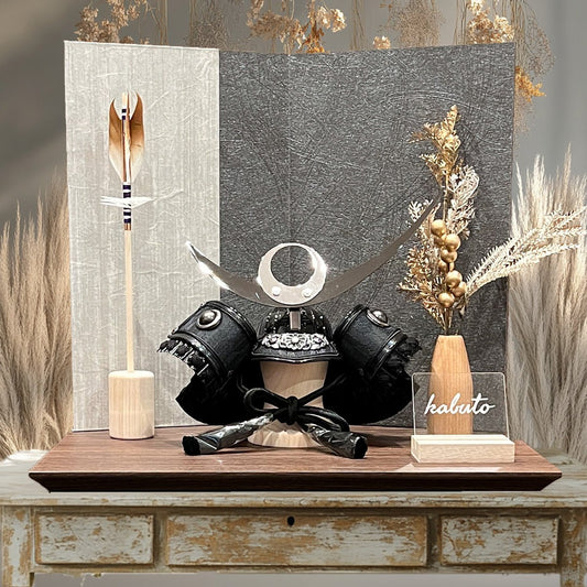 4号 ブロンズ 武将 上杉謙信兜飾り|GWに飾ると、よりシックに|五月人形 越後の虎|コンパクト おしゃれ 兜鎧飾り 端午の節句飾り こどもの日 5月人形 人気 - ひなせい 五月人形