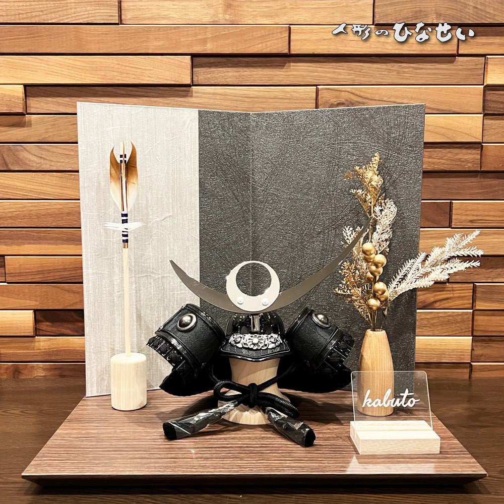 4号 ブロンズ 上杉謙信兜飾り|GWに飾ると、よりシックに|五月人形 越後の虎|コンパクト おしゃれ 兜鎧飾り 端午の節句飾り こどもの日 5月人形 人気 - ひなせい 五月人形