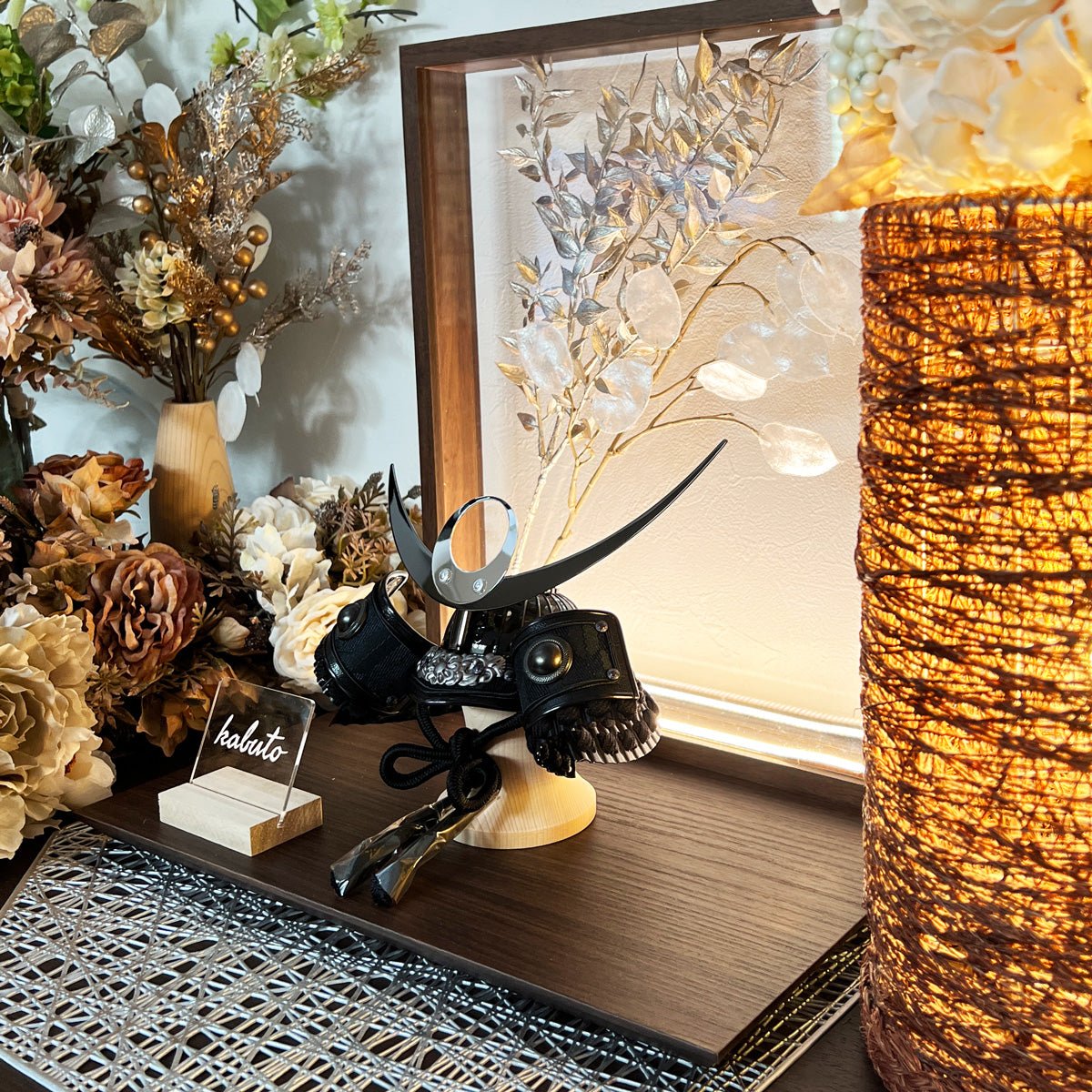 4号 ブロンズ 上杉謙信兜飾り LUMIN|北欧風 モダン|五月人形 越後の虎|コンパクト おしゃれ 兜鎧飾り 端午の節句飾り こどもの日 5月人形 人気 - ひなせい 五月人形