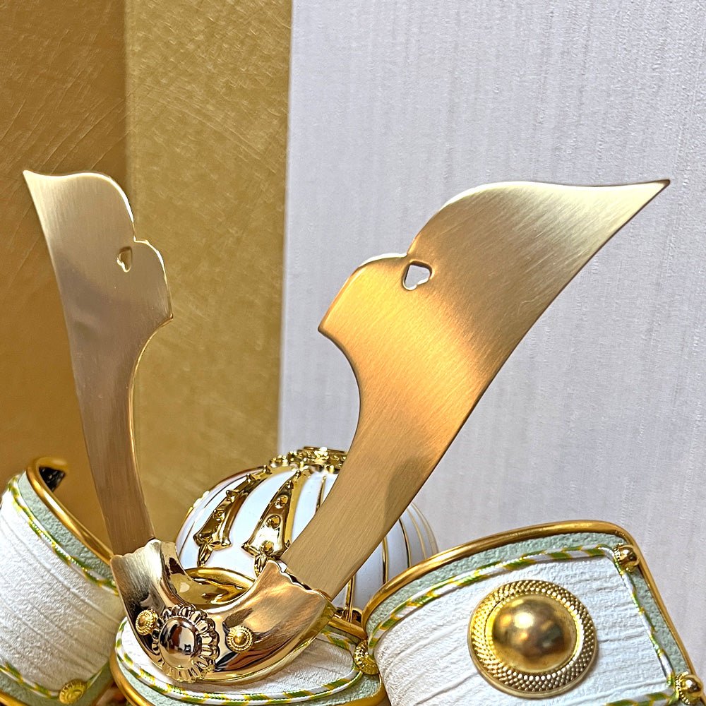 4号|くすみ色緑|収納兜飾り|ライフスタイルに人気|横幅37cm 五月人形 |コンパクト おしゃれ 兜鎧飾り 端午の節句飾り こどもの日 5月人形 人気 - ひなせい 五月人形