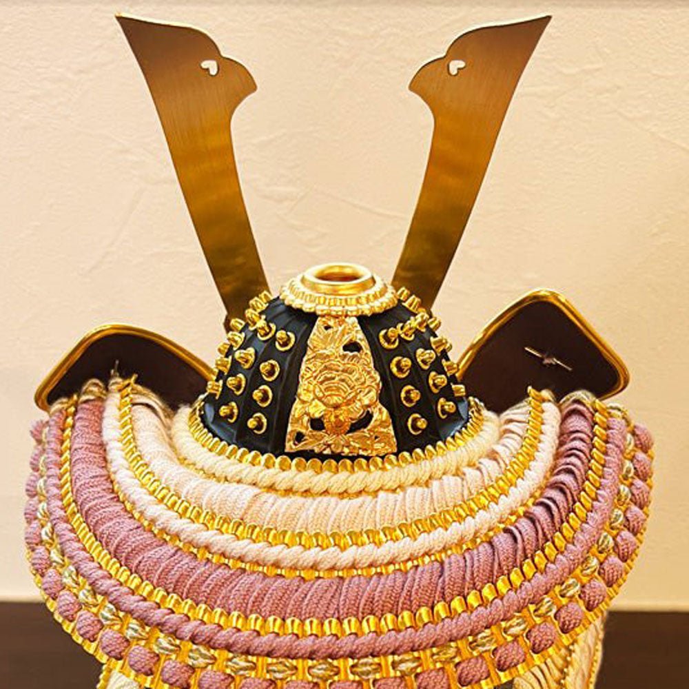 横幅45cm|4号 朔太郎作 鎧飾り| パープルむらさき色取り| 淡紫の色づけ| 生彩 |五月人形|コンパクト おしゃれ 兜鎧飾り 端午の節句飾り こどもの日 5月人形 人気 - ひなせい 五月人形