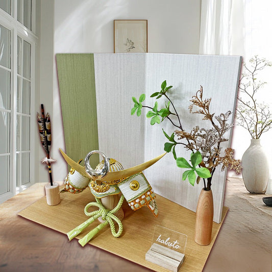 45cm平飾り|8号兜 くすみ色 緑色 武将 上杉謙信|コンパクトな兜飾り| 五月人形|コンパクト おしゃれ 兜鎧飾り 端午の節句飾り こどもの日 5月人形 かぶと - ひなせい 五月人形