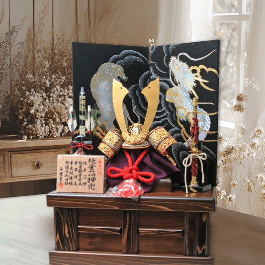 横幅46cm|10号純金箔押し兜|ちっちゃな五月人形 兜飾り モダン|コンパクト おしゃれ 兜鎧飾り 端午の節句飾り こどもの日 5月人形 人気 かぶと - ひなせい 五月人形