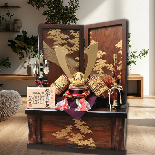 横幅46cm|13号純金箔押兜|小さな 五月人形 兜 兜飾り コンパクト飾り|モダン|コンパクト おしゃれ 兜鎧飾り 端午の節句飾り こどもの日 5月人形 人気 かわいい - ひなせい 五月人形