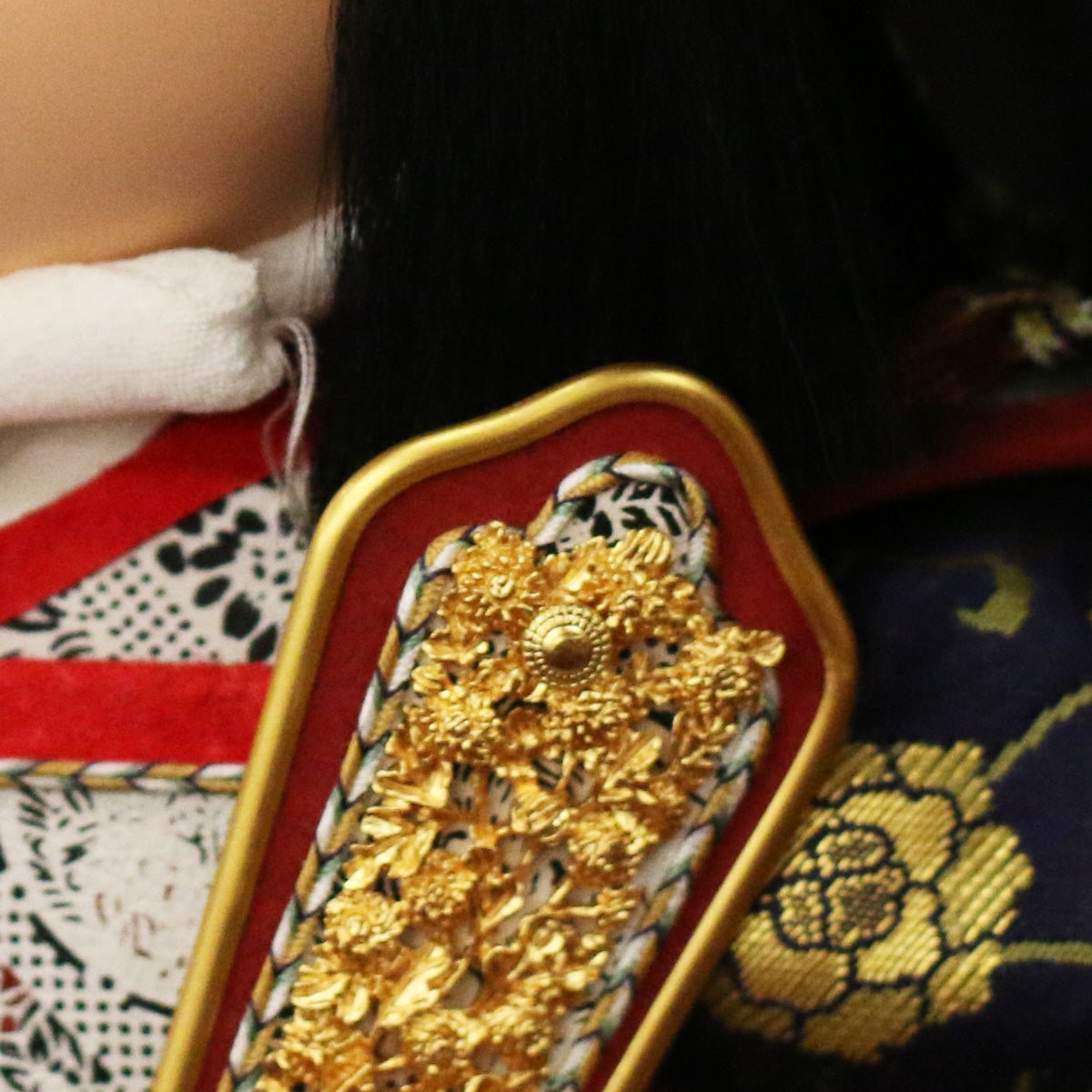 五月人形の子供大将飾り 洋| 最高級品 |国宝模写 菊一文字|コンパクト おしゃれ 兜鎧飾り 端午の節句飾り こどもの日 5月人形 人気 かわいい武者人形 - ひなせい 五月人形