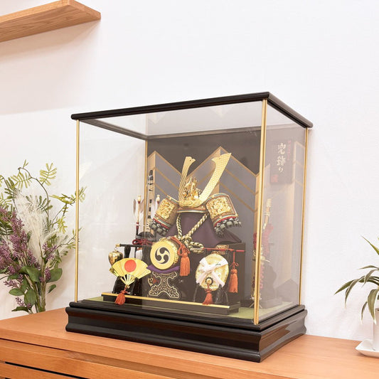 ケース入り飾り|五月人形【ミチ】| リーズナブル モダン|コンパクト おしゃれ 兜鎧飾り 端午の節句飾り こどもの日 5月人形 人気 - ひなせい 五月人形