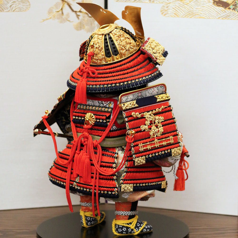 五月人形の子供大将飾り 洋| 最高級品 |国宝模写 菊一文字|コンパクト おしゃれ 兜鎧飾り 端午の節句飾り こどもの日 5月人形 人気 - ひなせい 五月人形