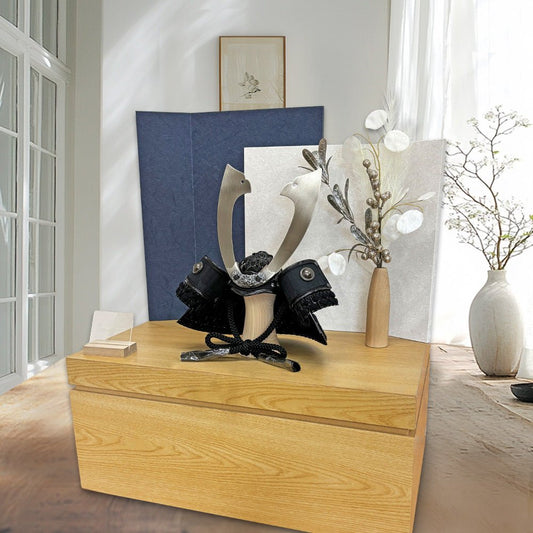 横幅50cm 五月人形 収納兜飾り|8号ブロンズ兜|ナチュラル シンプル 重味 尊厳さある|コンパクト おしゃれ 兜鎧飾り 端午の節句飾り こどもの日 5月人形 人気 かわいい かぶと - ひなせい 五月人形