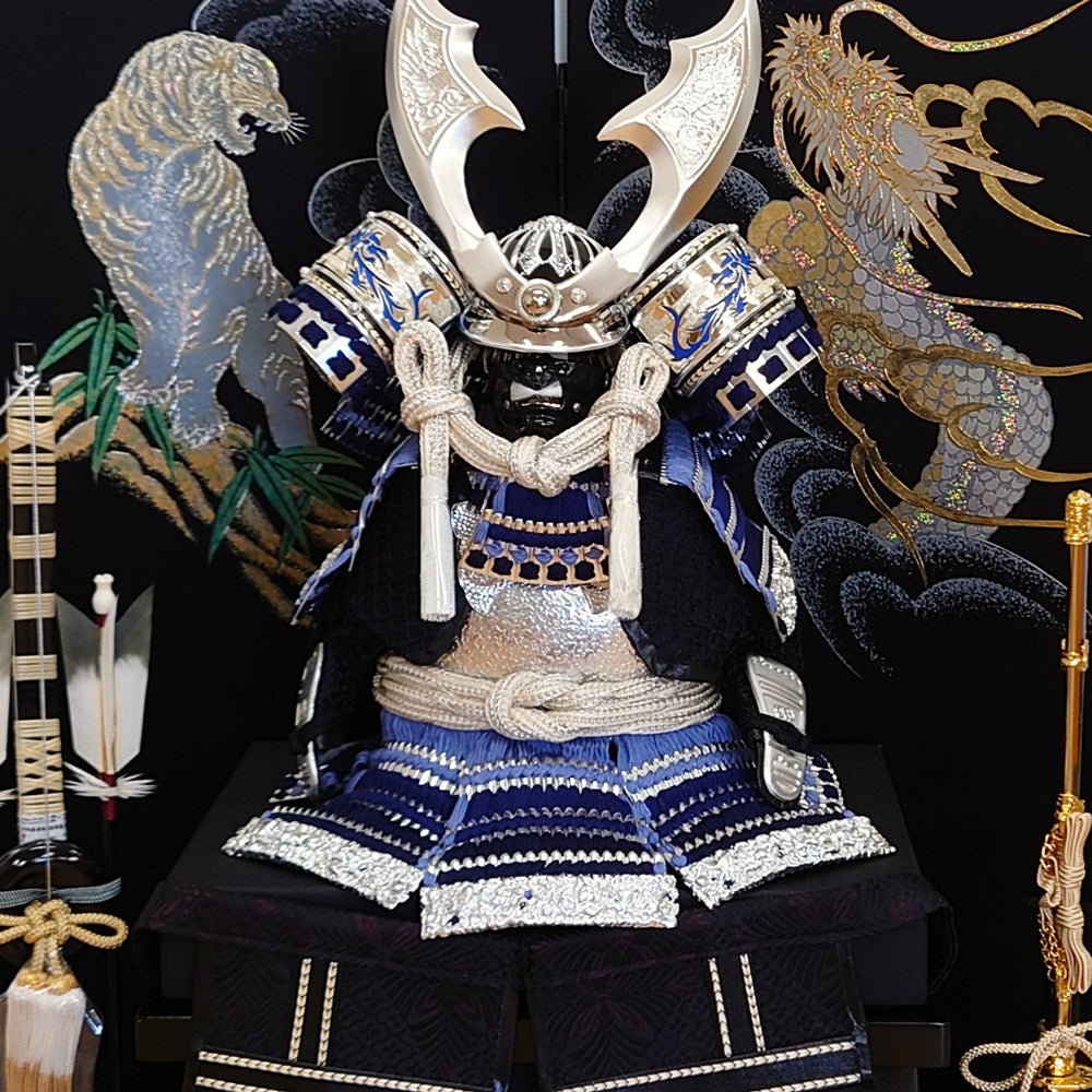 横幅60cm|7号ブルーの鎧|小さめで勇ましい鎧| 青色で綺麗 |五月人形節句飾り|コンパクト おしゃれ 兜鎧飾り 端午の節句飾り こどもの日 5月人形 人気 - ひなせい 五月人形