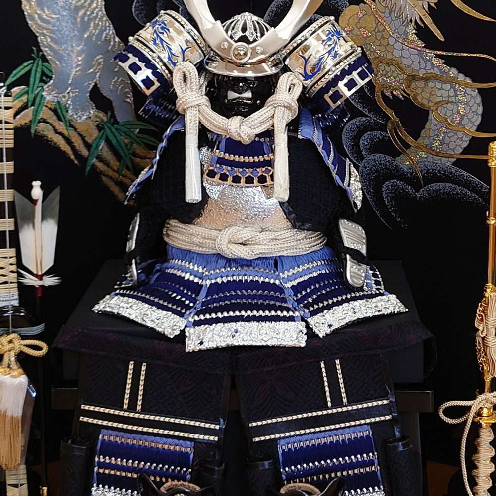 横幅60cm|7号ブルーの鎧|小さめで勇ましい鎧| 青色で綺麗 |五月人形節句飾り|コンパクト おしゃれ 兜鎧飾り 端午の節句飾り こどもの日 5月人形 人気 - ひなせい 五月人形