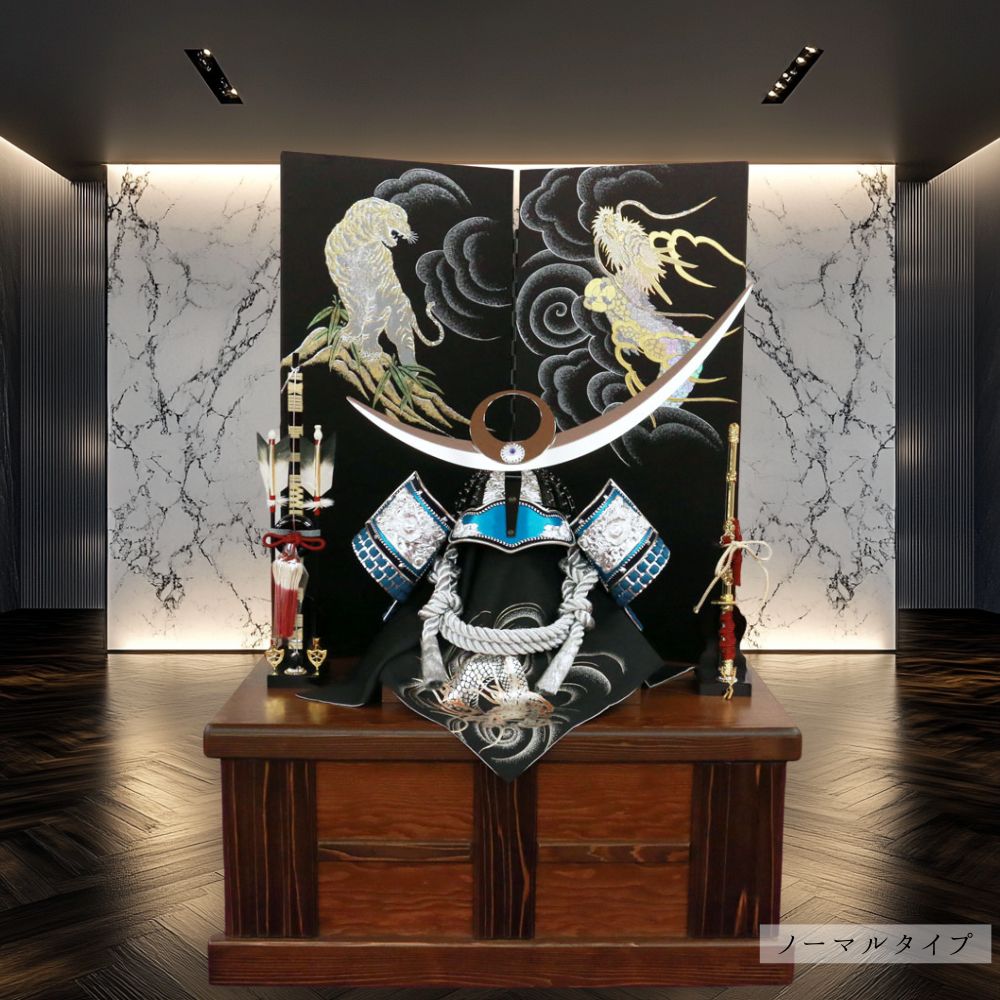 横幅66cm|翠鳳作 着用収納兜飾り 戦国武将 上杉謙信 シルバー|五月人形|大きい収納タイプ|おしゃれ 兜鎧飾り 端午の節句飾り こどもの日 5月人形 石破首相 トランプ大統領へ - ひなせい 五月人形