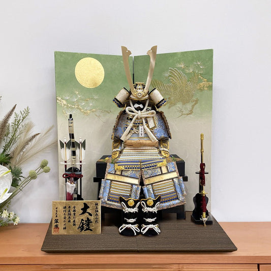 幻想的な美しさ|7号鎧|くすみ青|透明感ある色合わせ|大鎧 五月人形|コンパクト おしゃれ 兜鎧飾り 端午の節句飾り こどもの日 5月人形 人気 - ひなせい 五月人形