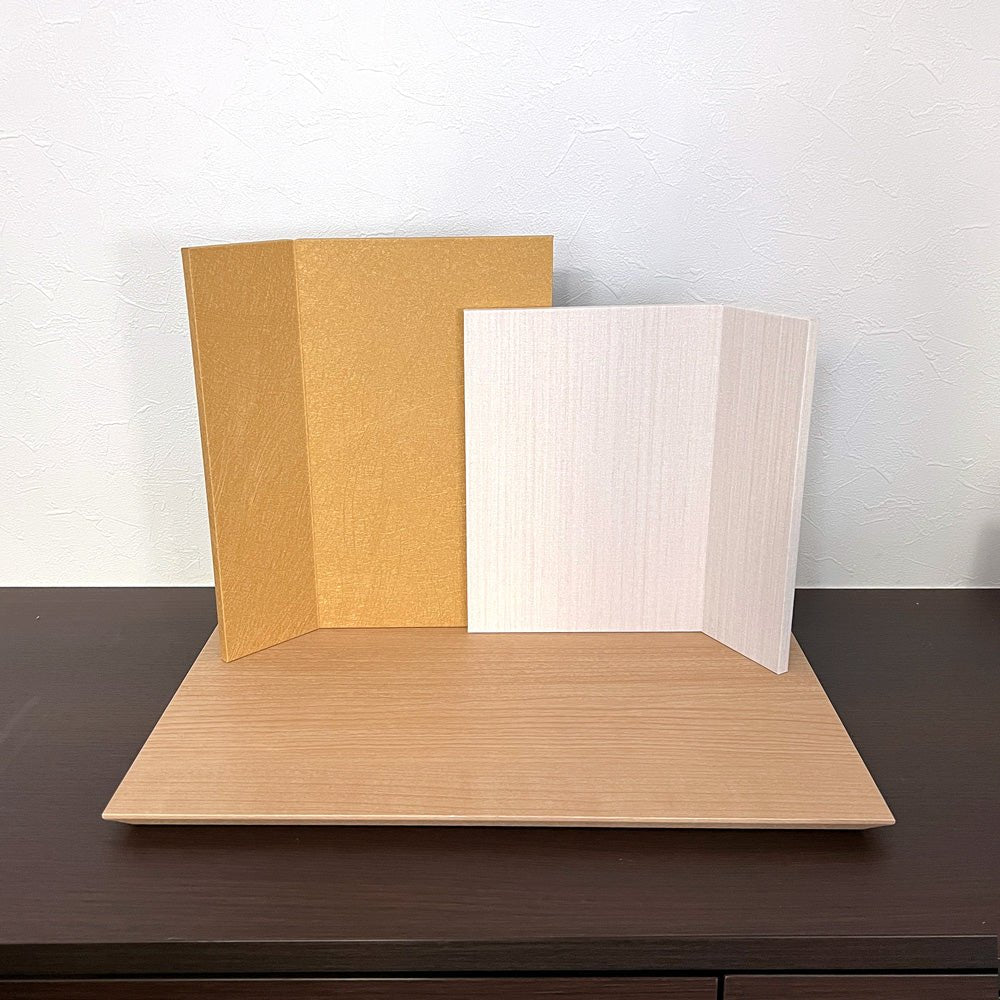 平安武久作 兜飾り 8号 箔押 白中エンジ|類を見ない無二な五月人形|コンパクト おしゃれ 兜鎧飾り 端午の節句飾り こどもの日 5月人形 人気 - ひなせい 五月人形