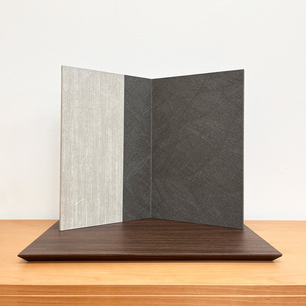 8号ブロンズ上杉謙信兜|サイドボードに飾りたい五月人形|45cm平飾り|コンパクト おしゃれ 兜鎧飾り 端午の節句飾り こどもの日 5月人形 人気 - ひなせい 五月人形