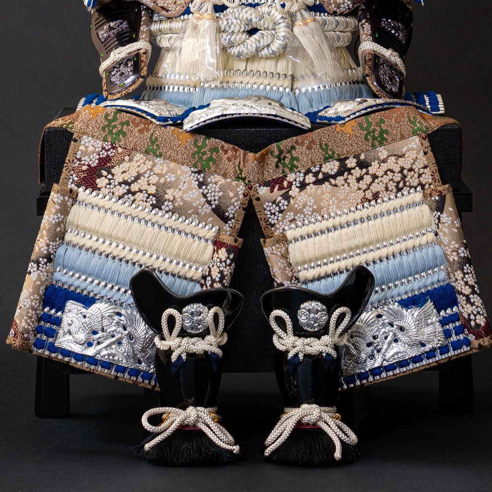 横幅85cm|翠鳳作 10号青段鎧 |青色 |モダンで斬新な五月人形|青い色が格好良い|おしゃれ 兜鎧飾り 端午の節句飾り こどもの日 5月人形 石破首相 トランプ大統領へ - ひなせい 五月人形