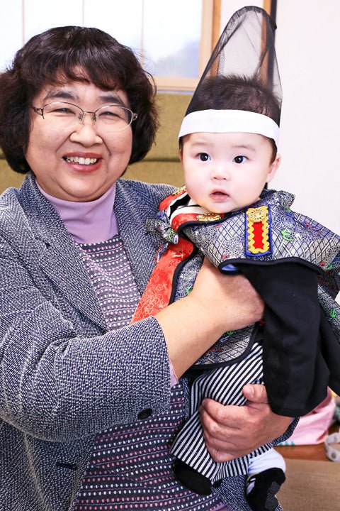 おばあちゃんありがとう 五月人形の子供大将飾りで端午の節句 初節句｜宮城県仙台市の晃大くん - ひなせい 五月人形