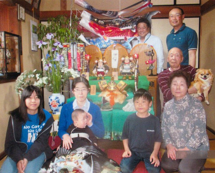 孫が誕生し一緒に祝う:千葉県富里市の行方様｜端午の節句 初節句 - ひなせい 五月人形