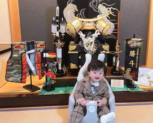 迫力の兜にうっとり:香川県観音寺市の勝斗くん｜端午の節句 初節句 - ひなせい 五月人形