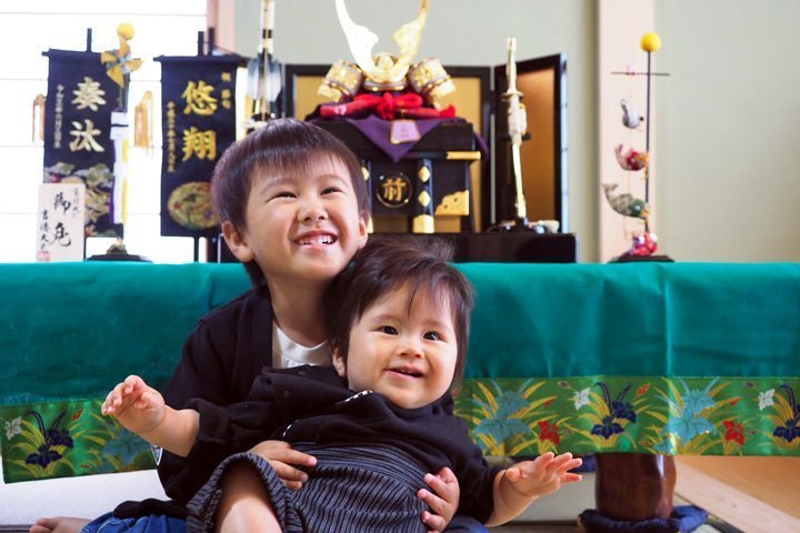 五月人形の天神飾りで兄弟仲良く端午の節句 初節句｜静岡県焼津市の悠翔くん・奏汰くん - ひなせい 五月人形