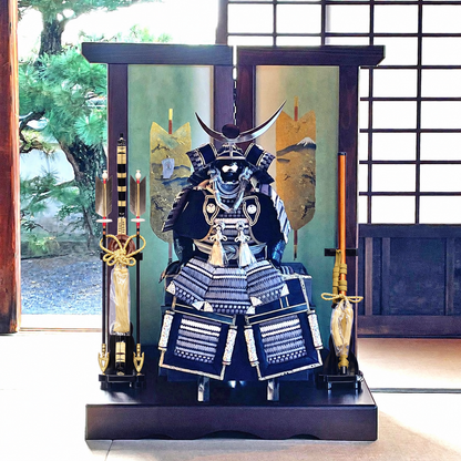 横幅85cm｜翠鳳作 12号鎧飾り｜ 武将 上杉謙信の鎧兜り｜5月人形の逸品｜おしゃれ 兜鎧飾り 端午の節句飾り こどもの日 5月人形 人気  石破首相 トランプ大統領へ