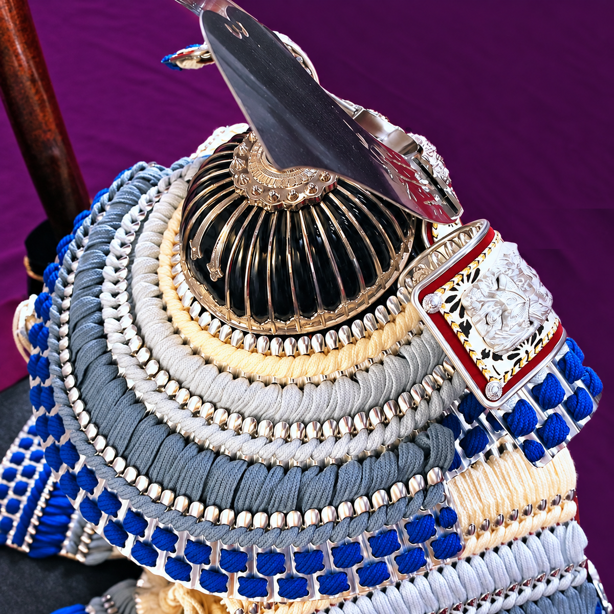横幅85cm｜翠鳳作 12号青段鎧 ｜青色 ｜モダンで斬新な五月人形｜青い色が格好良い｜おしゃれ 兜鎧飾り 端午の節句飾り こどもの日 5月人形 石破首相 トランプ大統領へ - SAKURA ARCH（サクラ アーチ） 五月人形