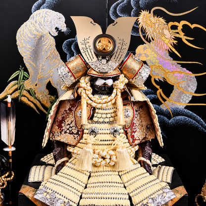 横幅85cm｜翠鳳作 12号鎧 徳川家康｜おしゃれな白い五月人形｜インテリア的に飾る｜兜鎧飾り 端午の節句飾り こどもの日 5月人形 人気 石破首相 トランプ大統領へ - SAKURA ARCH（サクラ アーチ）
 五月人形
