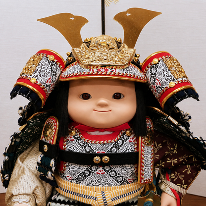 横幅45cm｜子供大将飾り 匠｜お顔がかわいい｜見惚れちゃう 五月人形｜コンパクト おしゃれ 兜鎧飾り 端午の節句飾り こどもの日 5月人形 人気 かわいい武者人形 - 五月人形 ひなせい