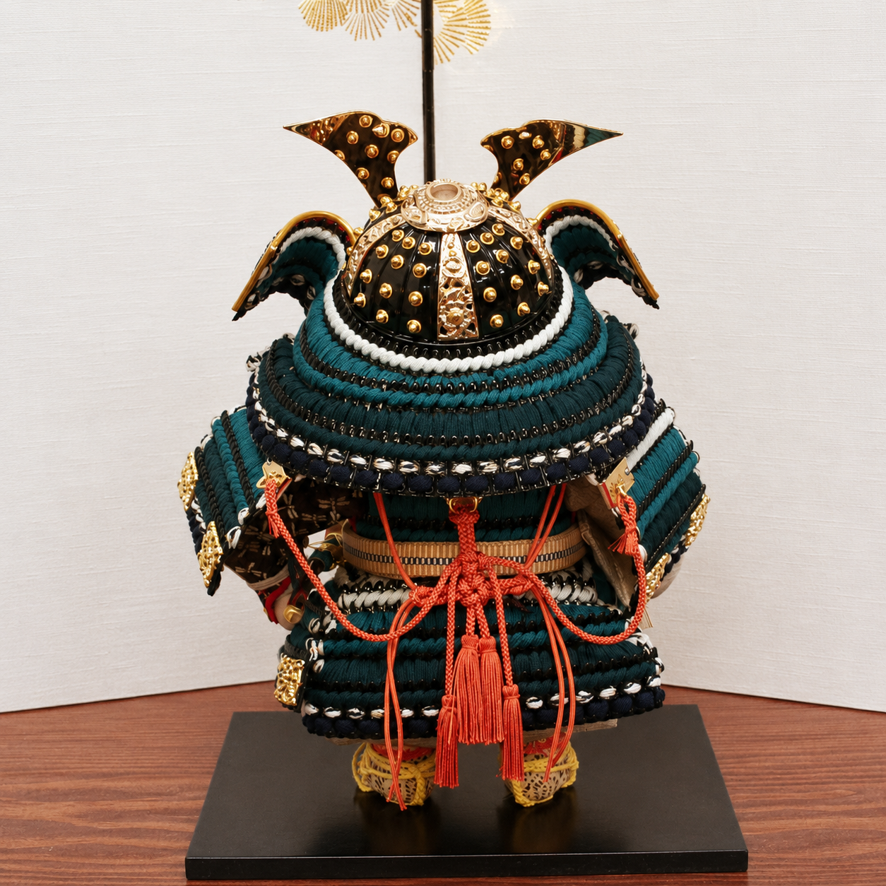 横幅45cm｜子供大将飾り 匠｜お顔がかわいい｜見惚れちゃう 五月人形｜コンパクト おしゃれ 兜鎧飾り 端午の節句飾り こどもの日 5月人形 人気 かわいい武者人形 - 五月人形 ひなせい