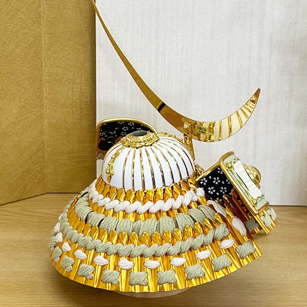 横幅37cm 五月人形 収納兜飾り｜４号｜くすみ色緑｜ 武将 伊達政宗｜果敢で勇気がある 学問に励む｜コンパクト おしゃれ 兜鎧飾り 端午の節句飾り こどもの日 5月人形 人気 かわいい - ひなせい 五月人形