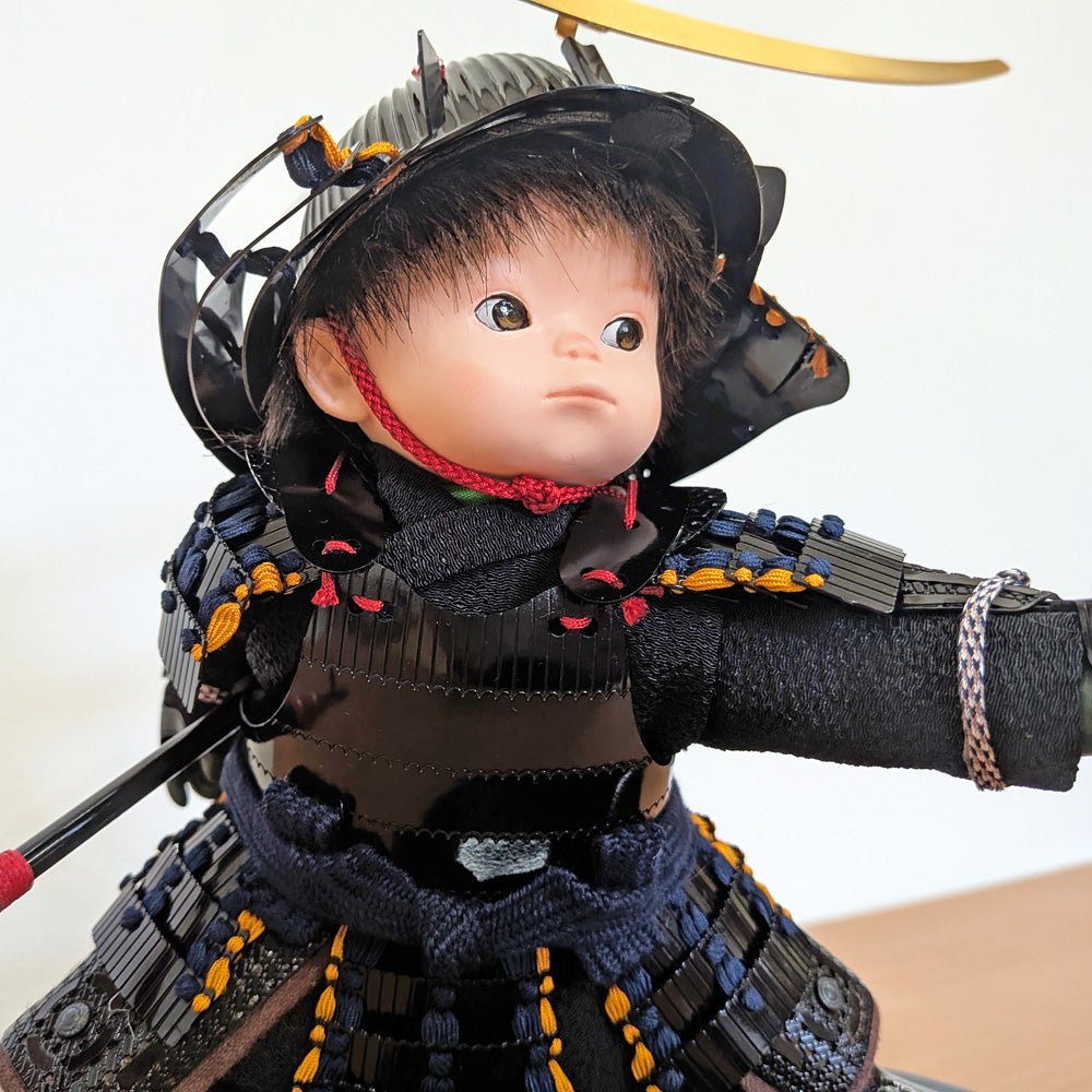 横幅45cm｜可愛い大将飾り｜伊達政宗｜もののふ童 政宗参上｜コンパクト おしゃれ 端午の節句飾り こどもの日 5月人形 人気 かわいい - 五月人形 ひなせい