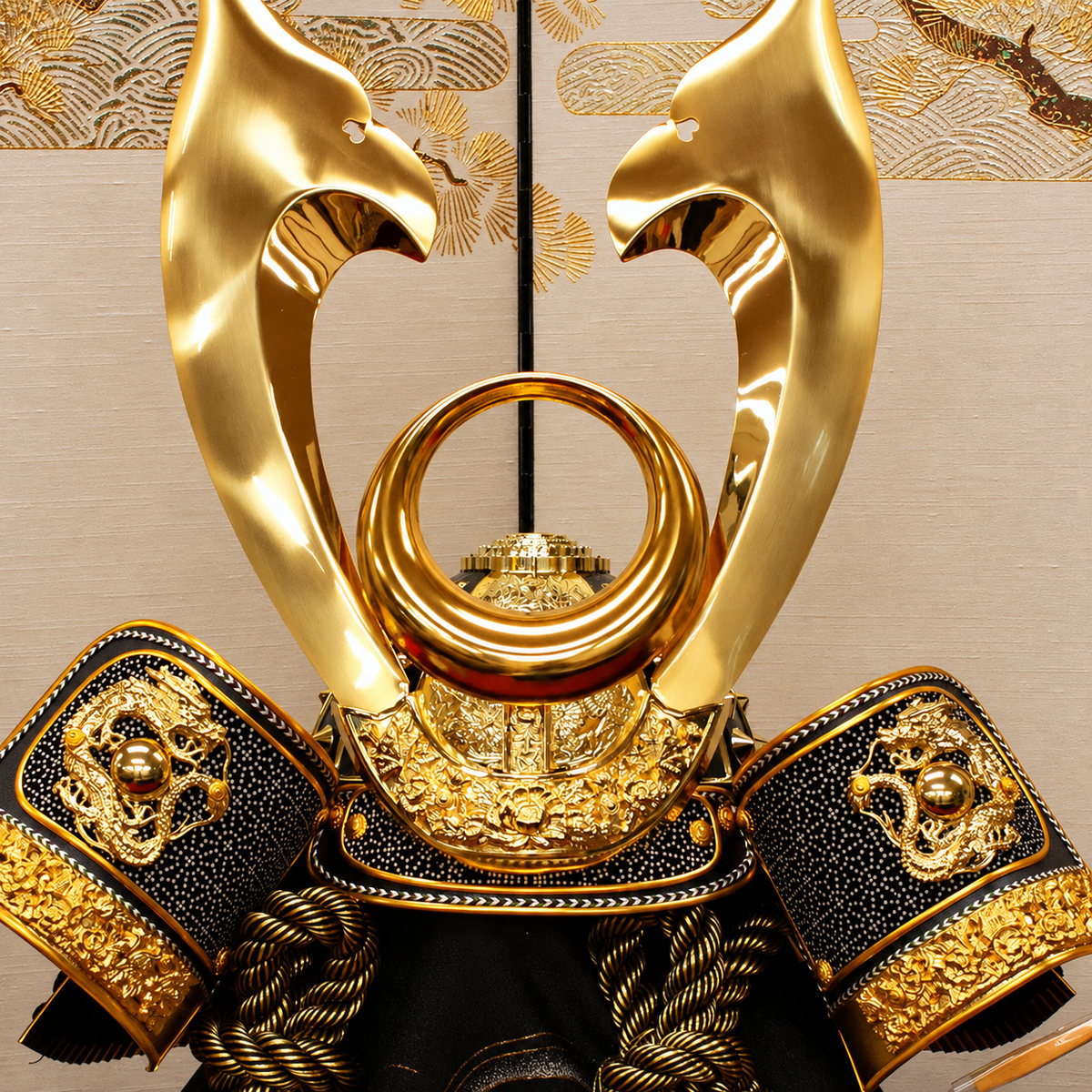 横幅66cm｜着用収納兜飾り 大和日輪｜収納タイプで人気｜被れる節句の